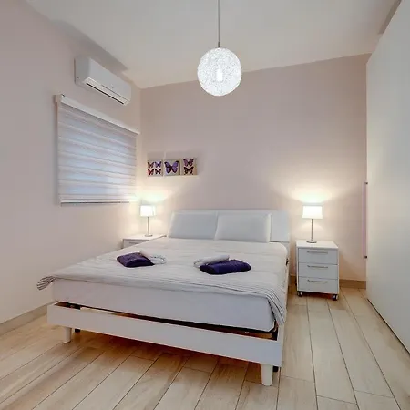 Appartement Stylish 3 Bedroom In St Julians San Ġiljan