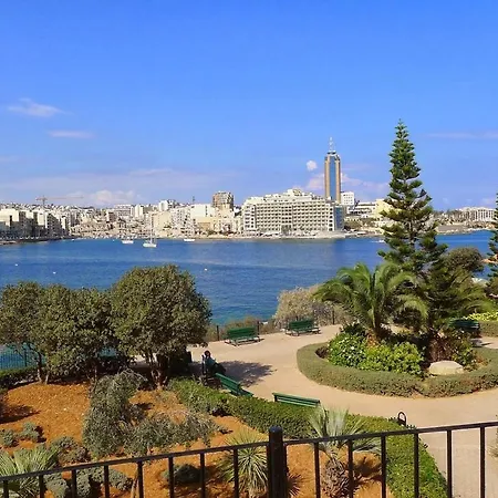 Stylish 3 Bedroom In St Julians *