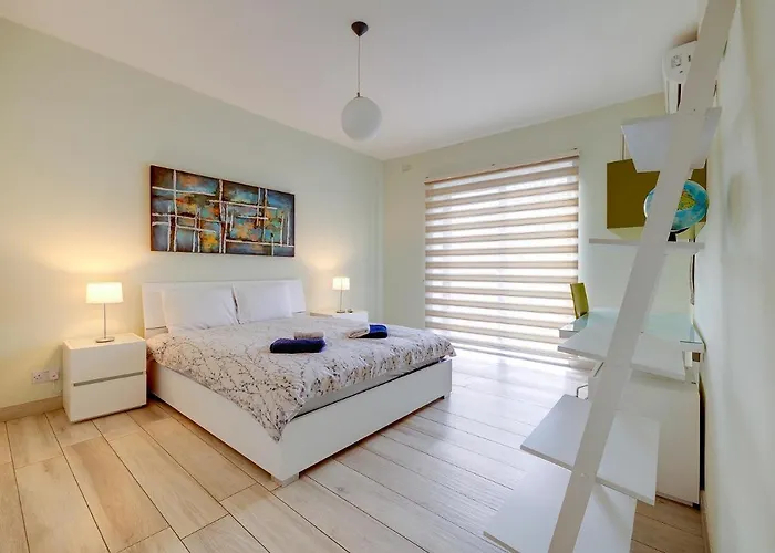 Stylish 3 Bedroom In St Julians