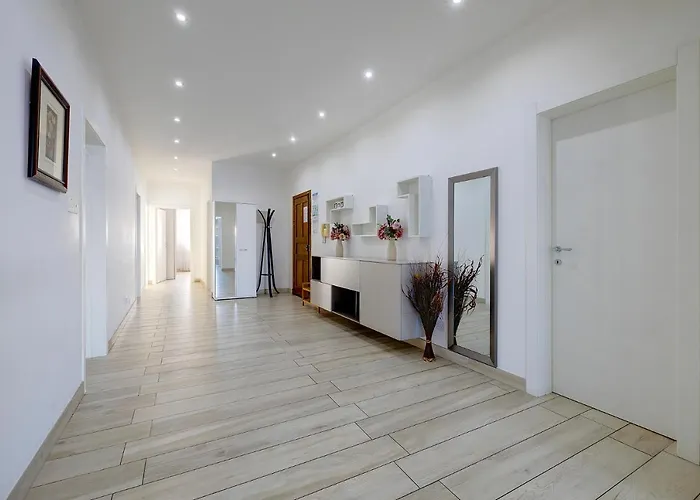 Stylish 3 Bedroom In St Julians * Saint Julian's